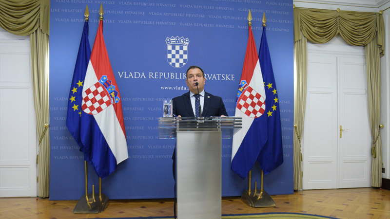 Beroš: Uvođenjem covid-potvrda dodatno sprječavamo širenje virusa